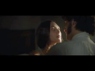 Elizabeth Olsen vids Some Tits In sex video Scenes