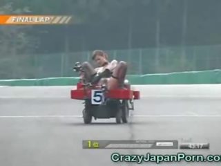 Smieklīgas japānieši pieaugušais video race!
