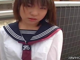 Japansk unge unge skolejente suger peter usensurert