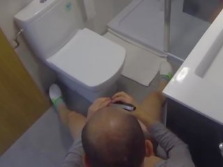 Hubungan intim keras di itu kamar mandi sementara dia mencukur dia kontol. kamera pengintai orang yang menikmati melihat seks iv031